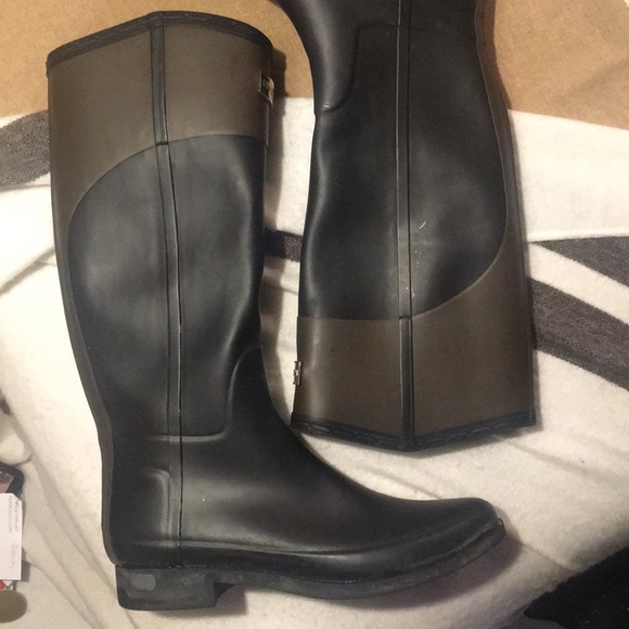 Hunter Other - Hunter rain boots.